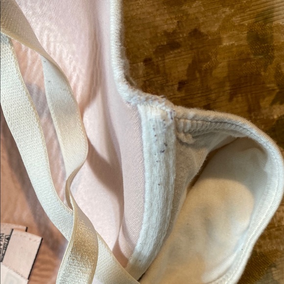 Victoria's Secret Cream Bra - Picture 5 of 5